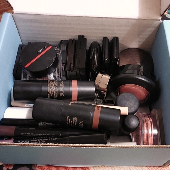 Nars, Mac, Shiseido, Nudestix, Marc Jacobs, Etc. - Picture 2 of 2